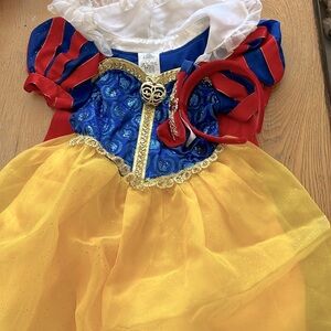 Snow White with hair piece
